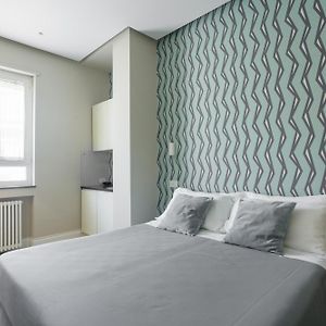 Weaver Suites By Dimorra